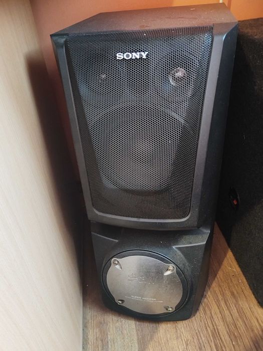 SONY XB8AV 320w nominal - 560 max power. Първото домашно кино. 180 евро е цената.
