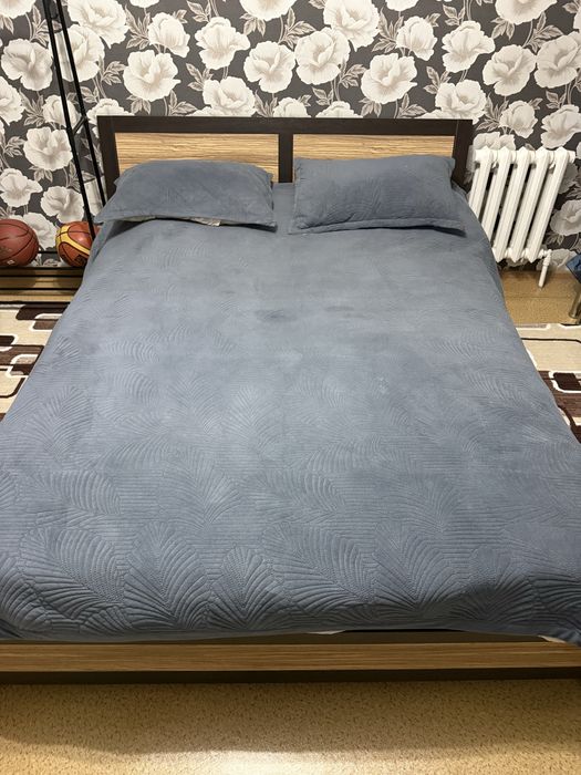Продается шкаф и кровать