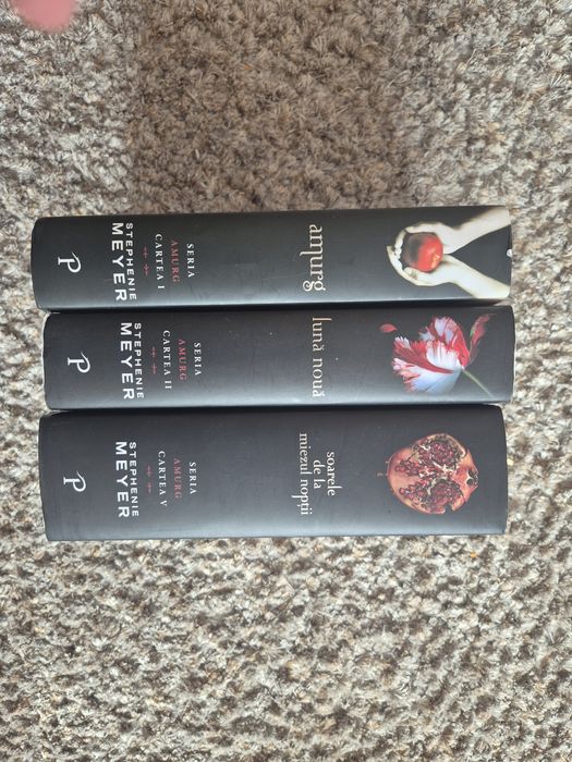 Soarele de la miezul noptii+bonus amurg ,luna noua(Stephanie Meyer)