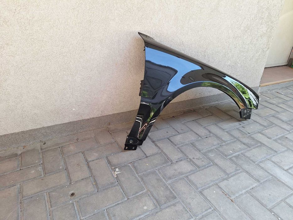 Aripa Fata Dreapta VW Passat B5.5 An 2003-2005 Vopsita Negru