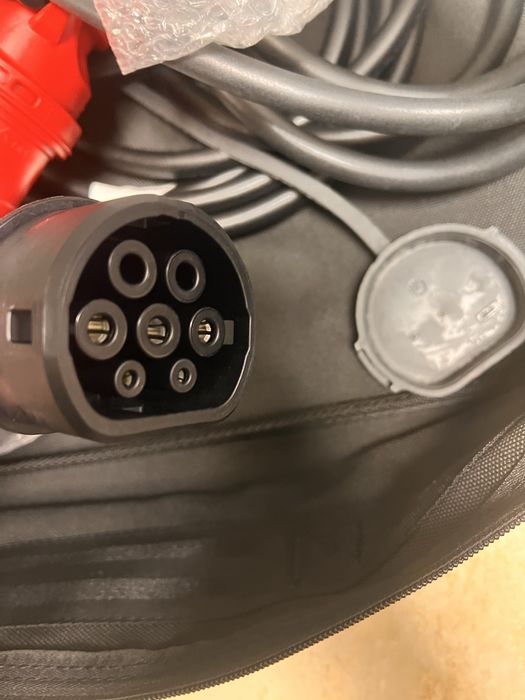 AUDI Aptiv зарядно шуко Type 2 за влектромобил 3.6kW