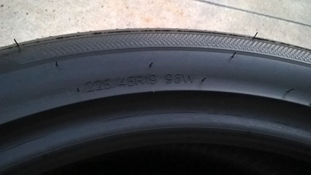 O anvelopa noua de vara 225 45 19 hankook ventus 1 evo 3