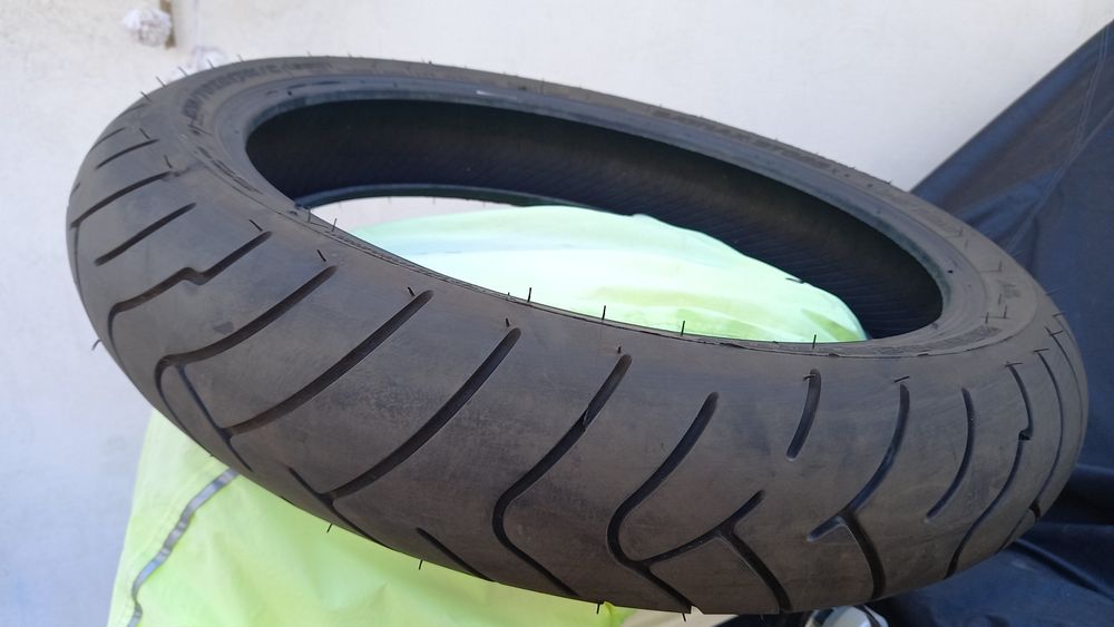 Предна гума за мотоциклет bridgestone battlax bt23 Dot 0421. 120/70/17