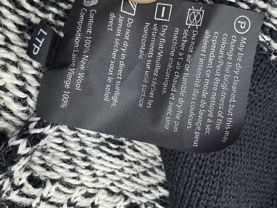 Дамска жилетка DALE OF NORWAY 100% вълна. Размер L