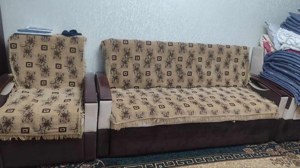 Divan sotiladi holati zor