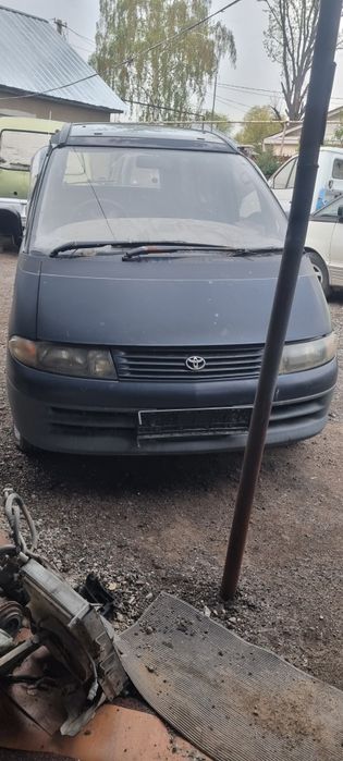 Машину продам по запчестям.