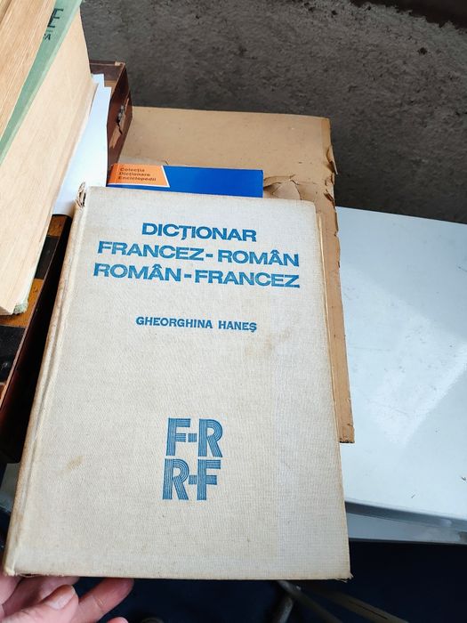 Dicționar francez-roman ,român -francez