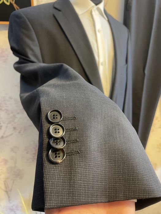 Costum barbati lana pura Hugo Boss L