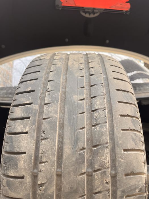 Продаю летнюю резину Pirelli Pzero Rosso