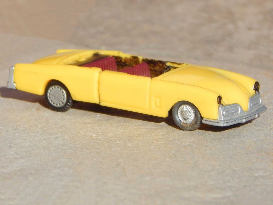 Macheta Studebaker Commander 1952 sc 1:87 HO Ferrero Kinder