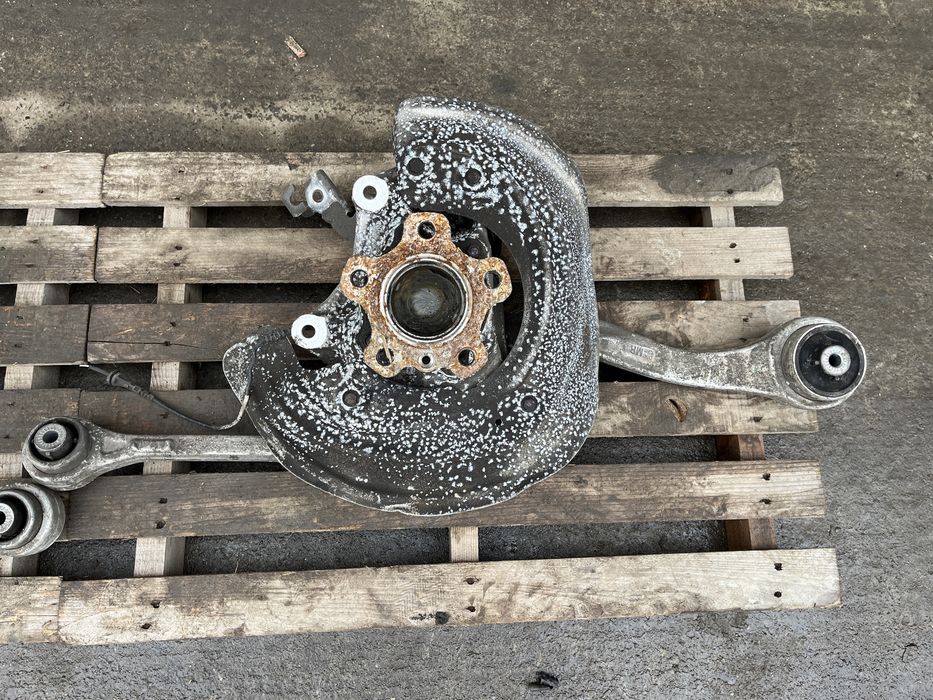 Fuzeta stanga / Fuzeta dreapta BMW Seria 3 G20 G21