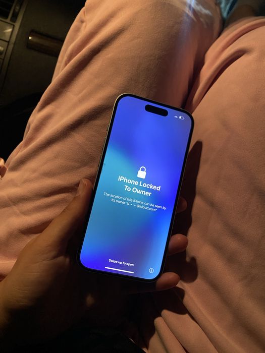 Vand iPhone 15 pentru piese in stare perfecta.