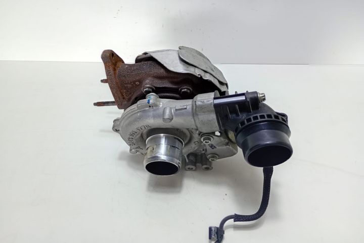 Turbina turbosuflanta 1.6 dci 54389700016 / 8201067824 Renault Megane