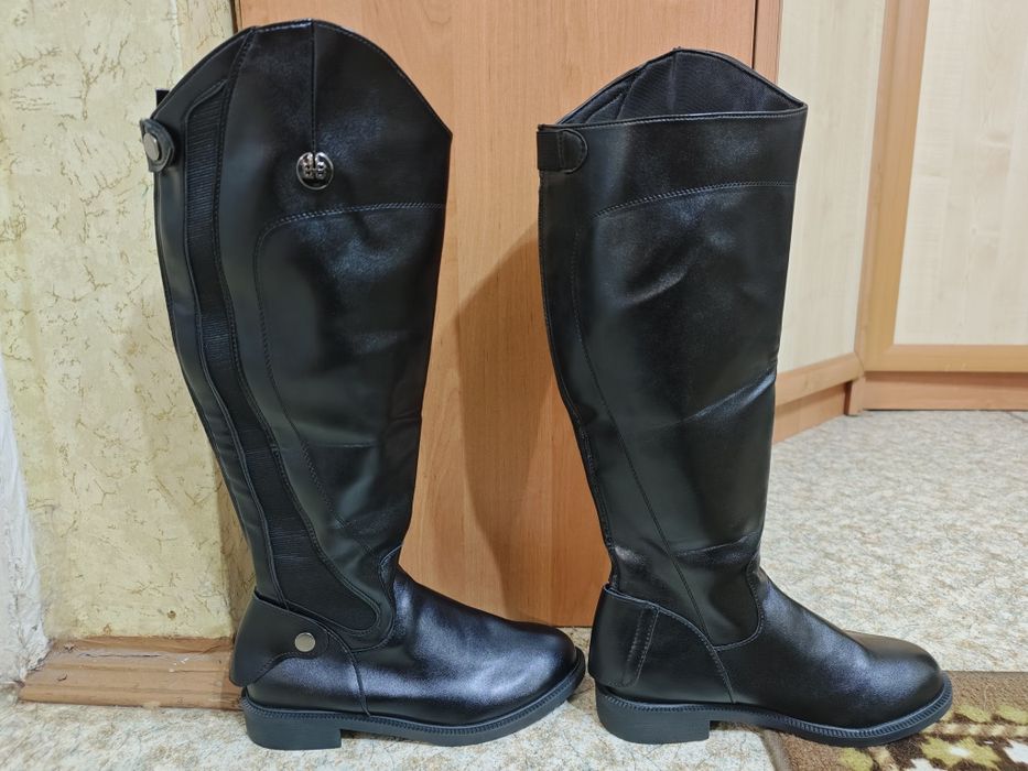 Конные сапоги. Продаю срочно.