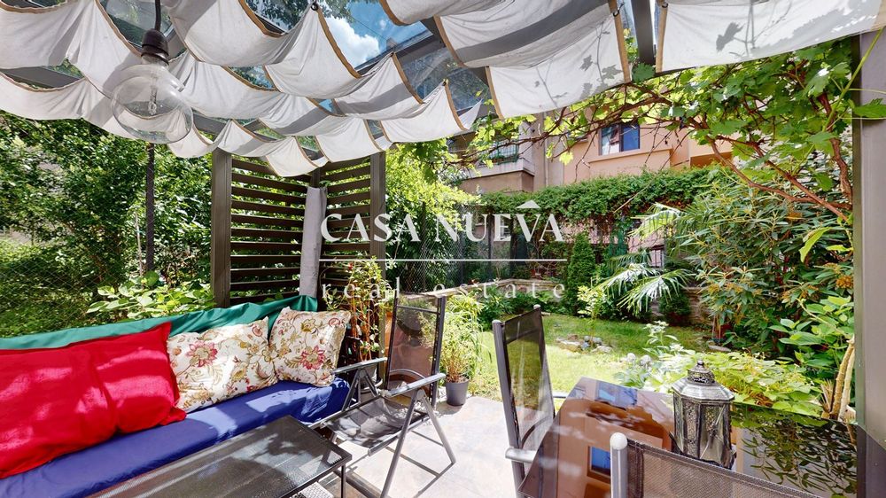 Продава се Къща в София, Център - 400 кв.м за 6250 €/кв.м - Снимка #9