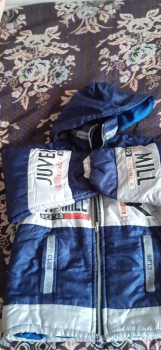 детские куртки, кофты, шапки