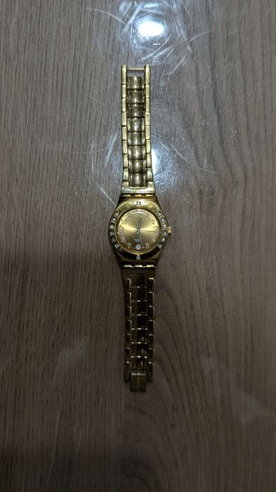 Продам оригинальные часы SWATCH вместе с прямоугольными