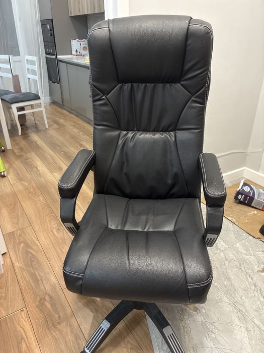 Кресло офисное, кожаное