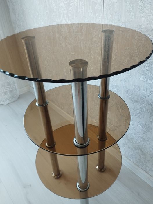 Продам стеклянную полку