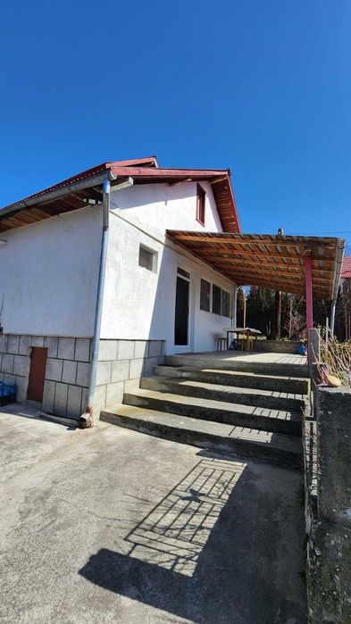 Casuta de la munte - se vinde casa + teren Moroeni, DB