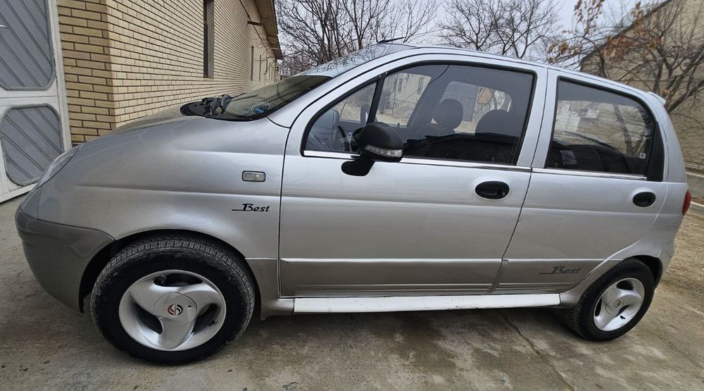 Matiz Best 2011 yil lukis kandotsaner