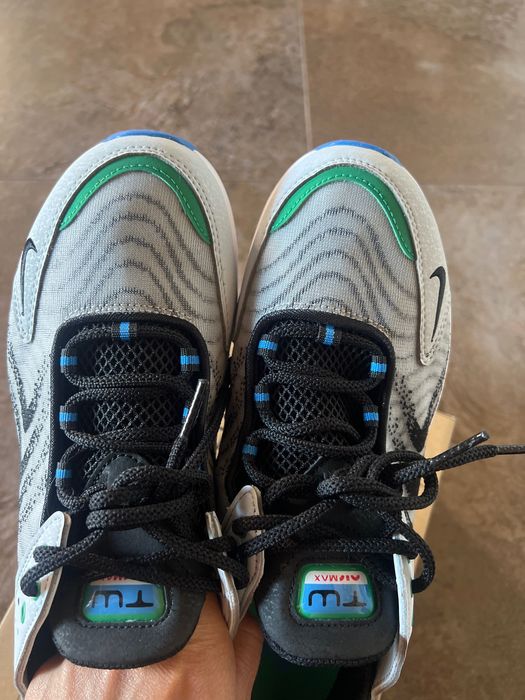 Чисто нови маратонки Nike Tw airmax номер 40