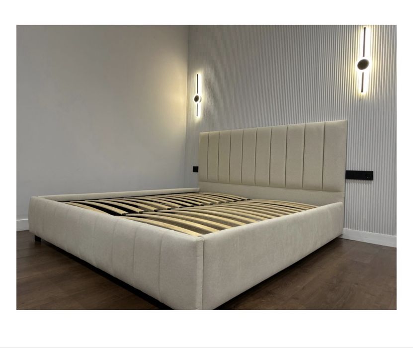 Двуспальняя кровать