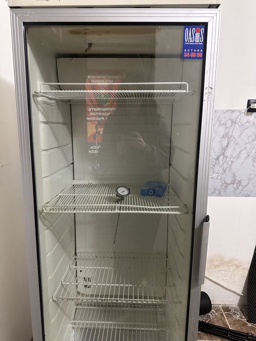 Холодильник витринный