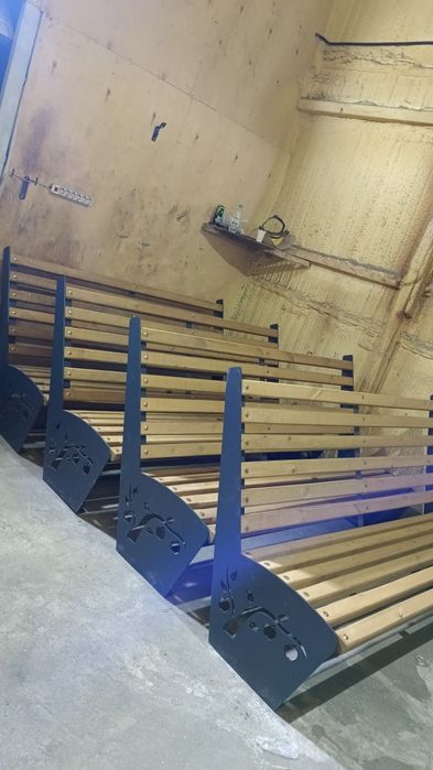 Скамейки уличные