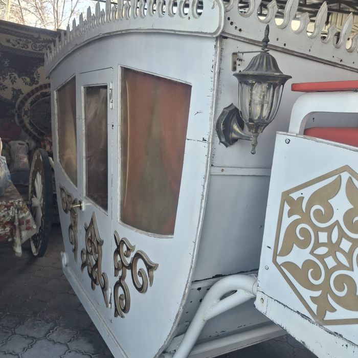 Карета для лошади