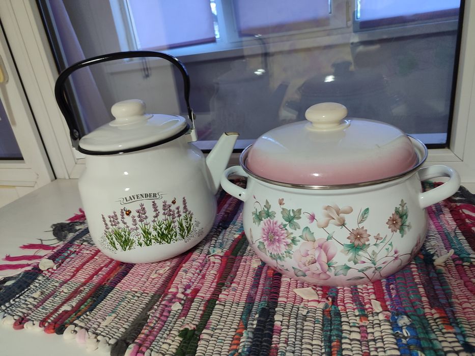 Кастрюля и чайник