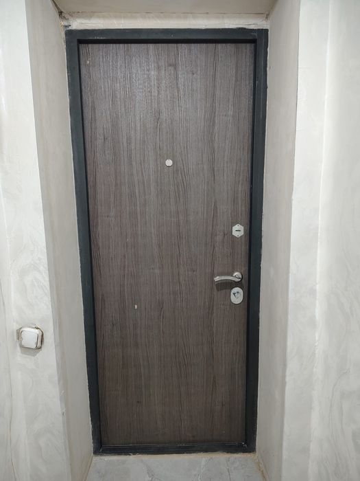 Продаётся входная дверь