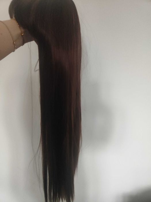 Нова перука, 75 см. За 12€. С бретон