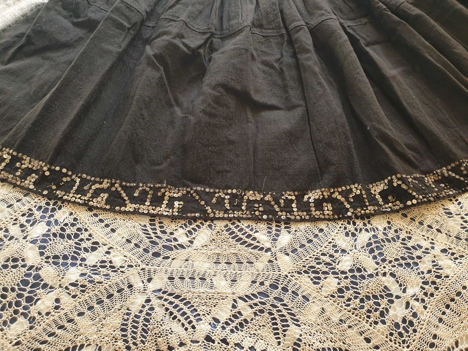 Автентична кърлянка от народна носия