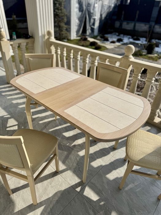 Продам столовый стол