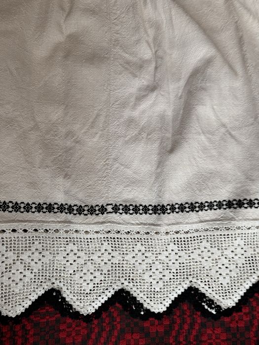 Costum popular autentic femeiesc – Pânză de cânepă, veche 40+ ani