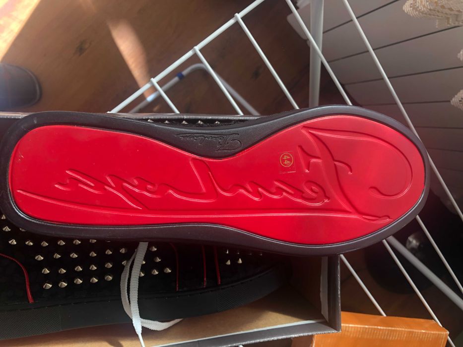 Нови кецове с шипове