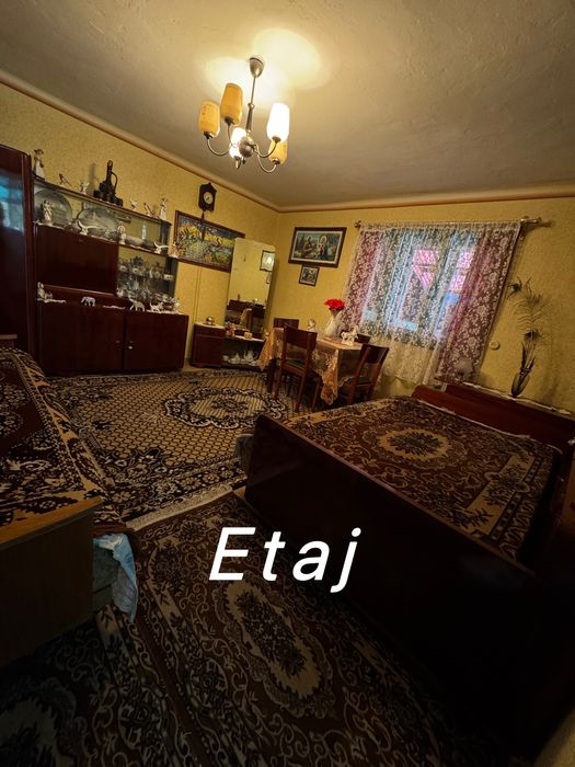 Casă cu teren de vânzare Petrila