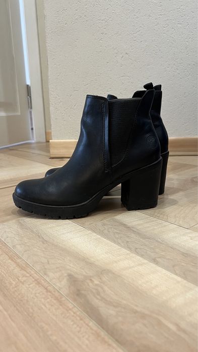 Продаю осеннюю обувь Marco Tozzi