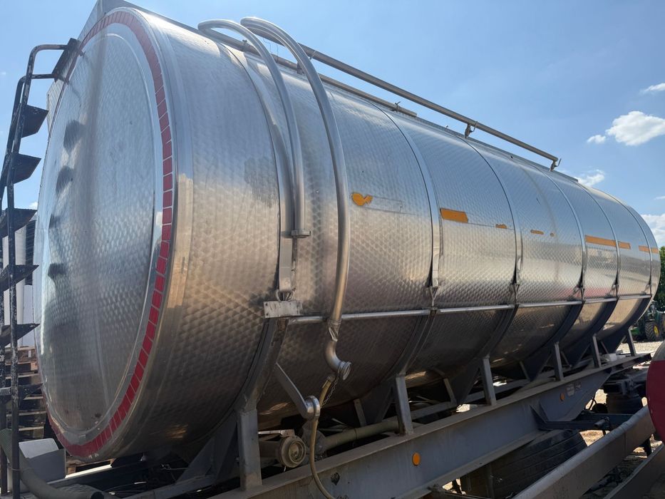 Cisterna/remorca inox izolata pentru transport UAN/apa in agricultura