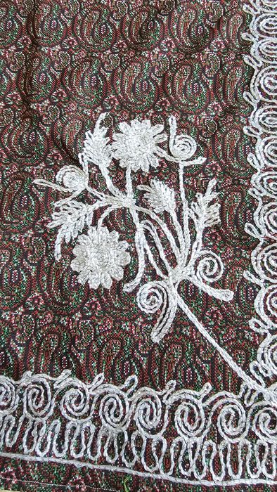 Ръчно бродирани карета, комплект за сервиране ковьор