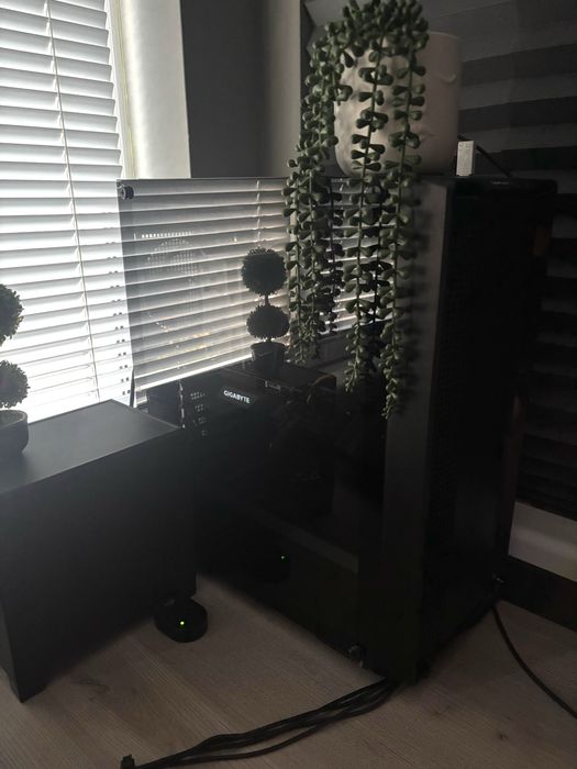 Геймърски компютър RTX 2070 super, i5-12400f, 24 ram
