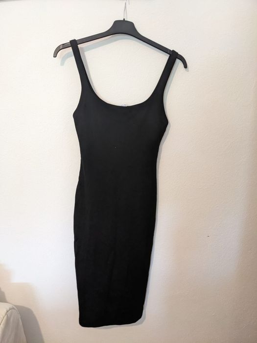 Rochie neagra, Zara