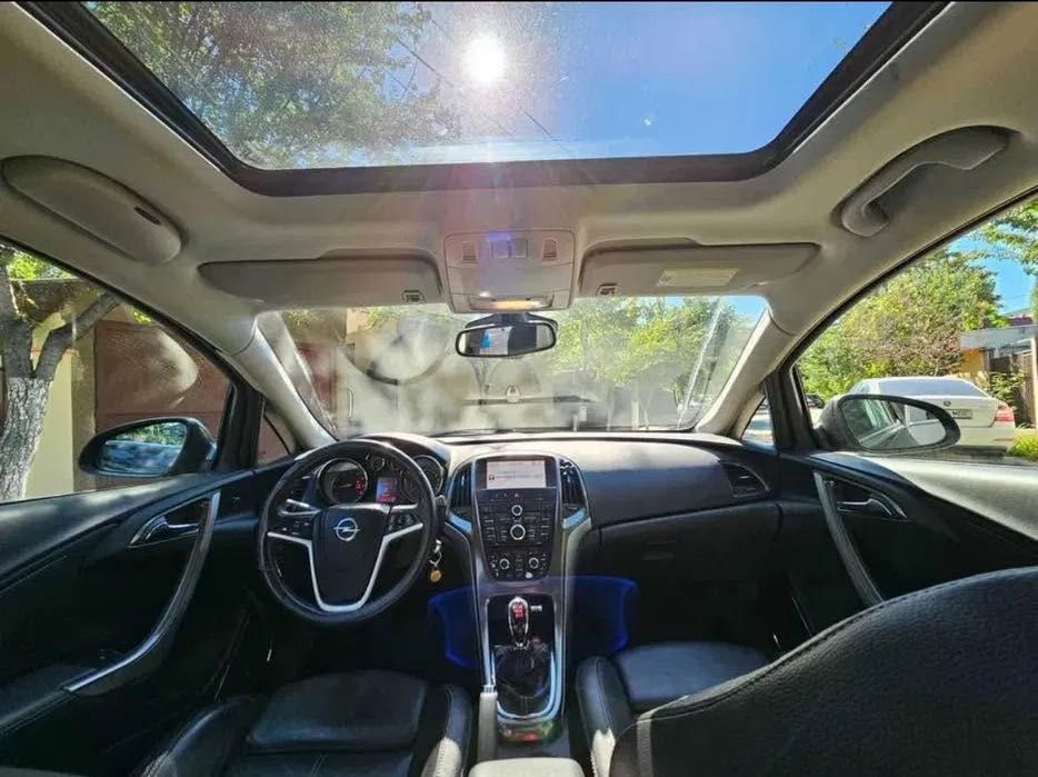 Opel Astra 1.6 Turbo