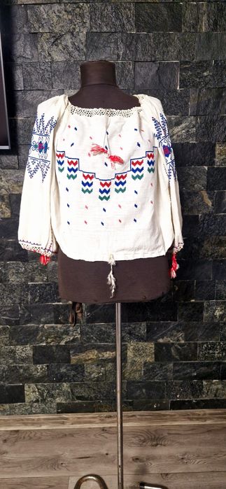 Ie de vânzare  mânecă trei sferturi