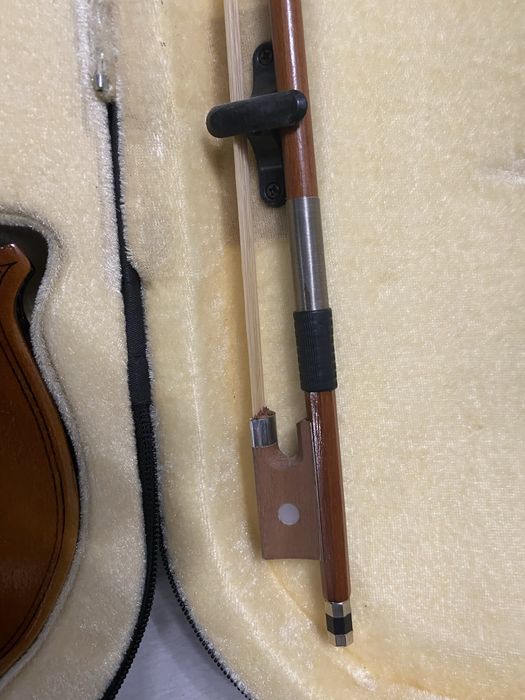 vioara 4/4 stare ca noua