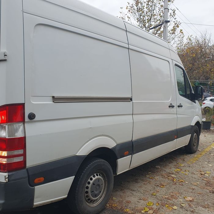Vând Mercedes sprinter
