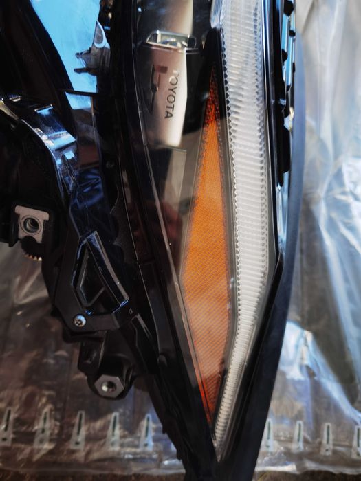 Ляв фар за Toyota BZ4X full led