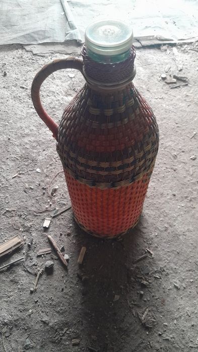 Стъклени дамаджани