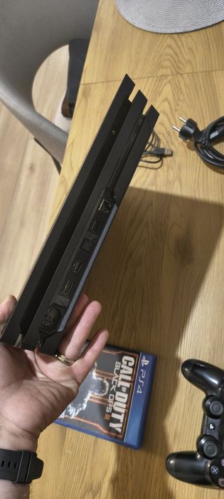 Play Station 4 Pro / PS4 Pro